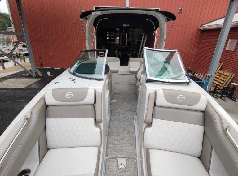 2023 Crownline 270 SS US-KIS88960F223 [photo 31]